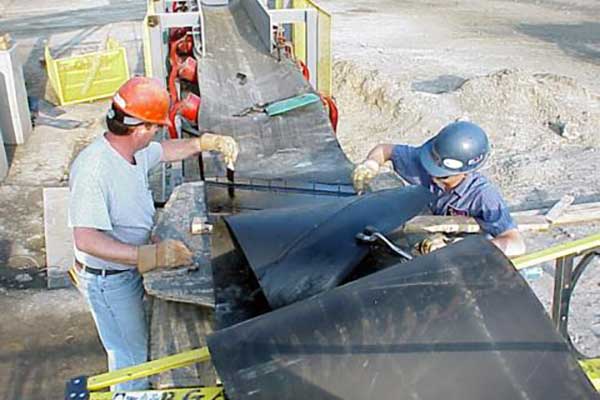 Conveyor belt hot vulcanizing procedure