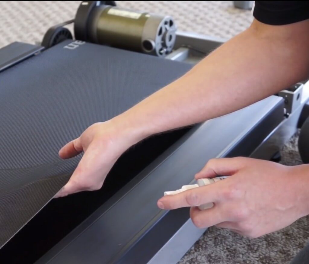 What Are Maintenance principles for belt cleaners