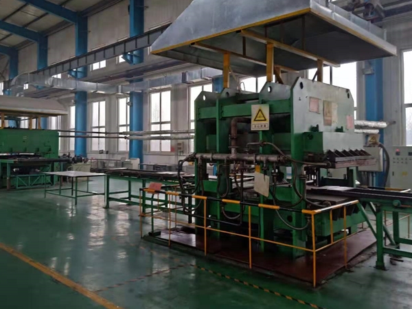 conveyor cold vulcanizing machine